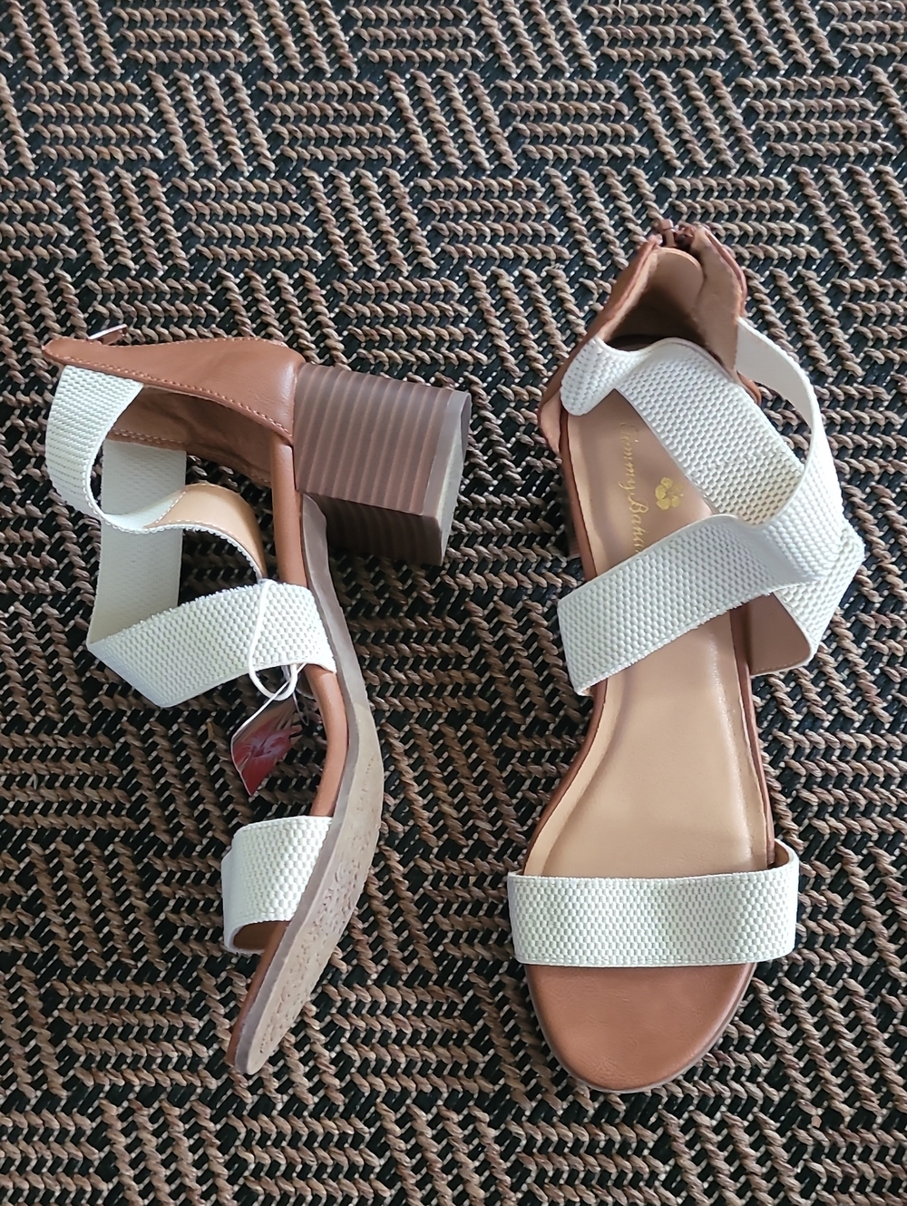 Tommy Bahama Thalia Women's Brown & Cream Block Heel Sandals Sz 8.5